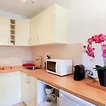 아파트 Ellie's Place
