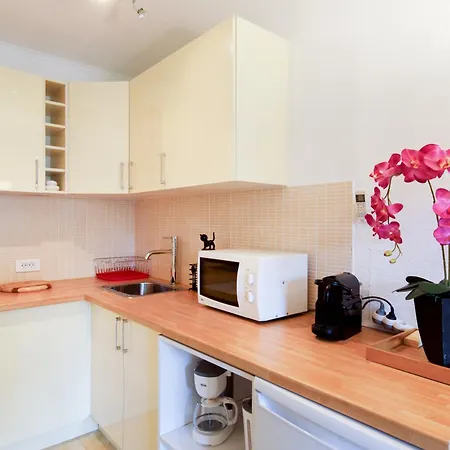 Apartamento Ellie's Place